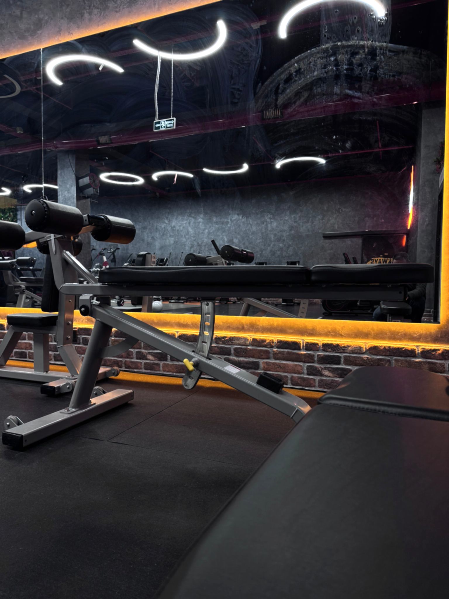 Momentum Fitness - Modern Fitness Alanı