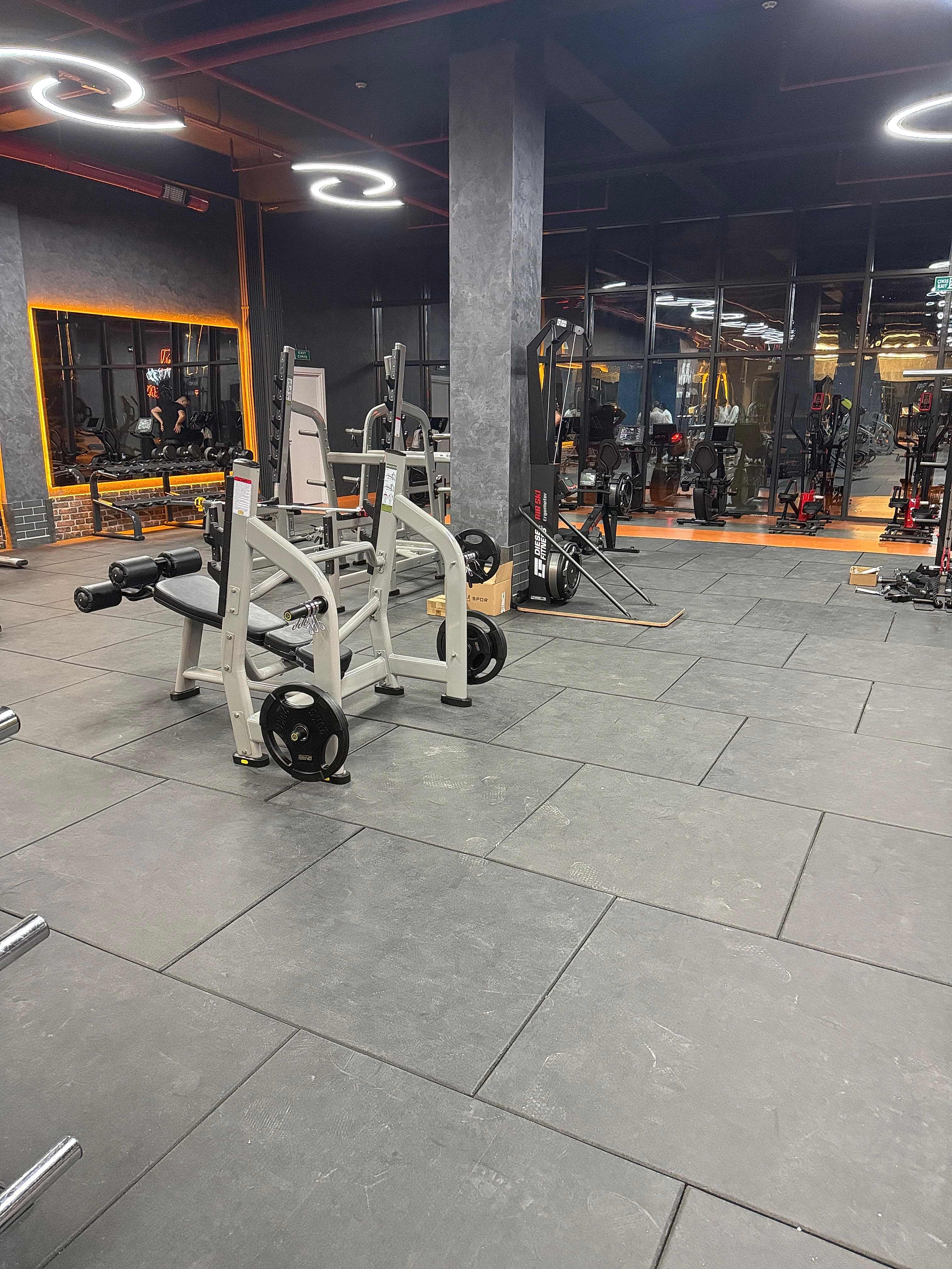 Momentum Bodybuilding - Vücut Geliştirme ve Fitness Merkezi